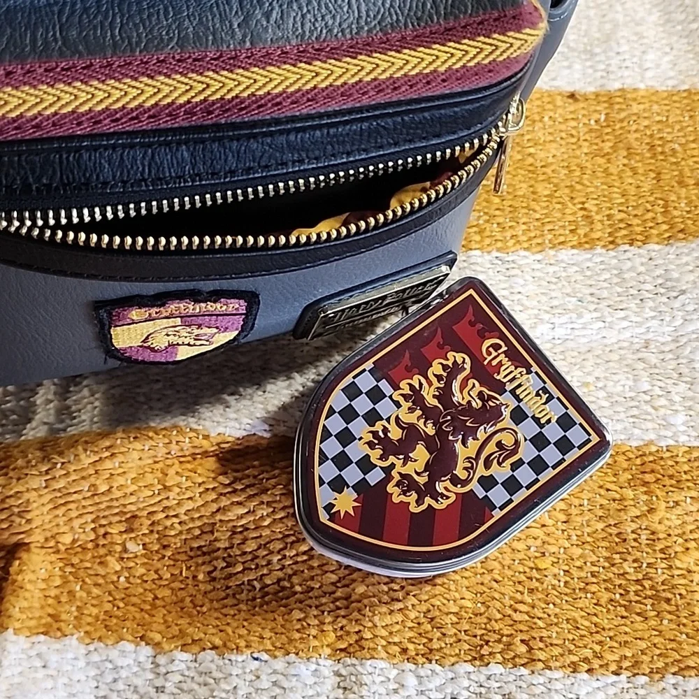 Loungefly Harry Potter Backpack Purse - Picture 6 of 7